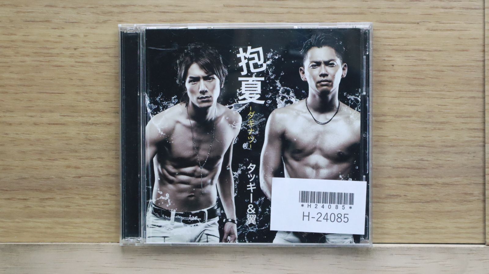 タッキー&翼   シングルアルバムCD DVD Venus(ストラップ付) [CD] タッキー&翼、 滝沢秀明、 今井翼、 羽場