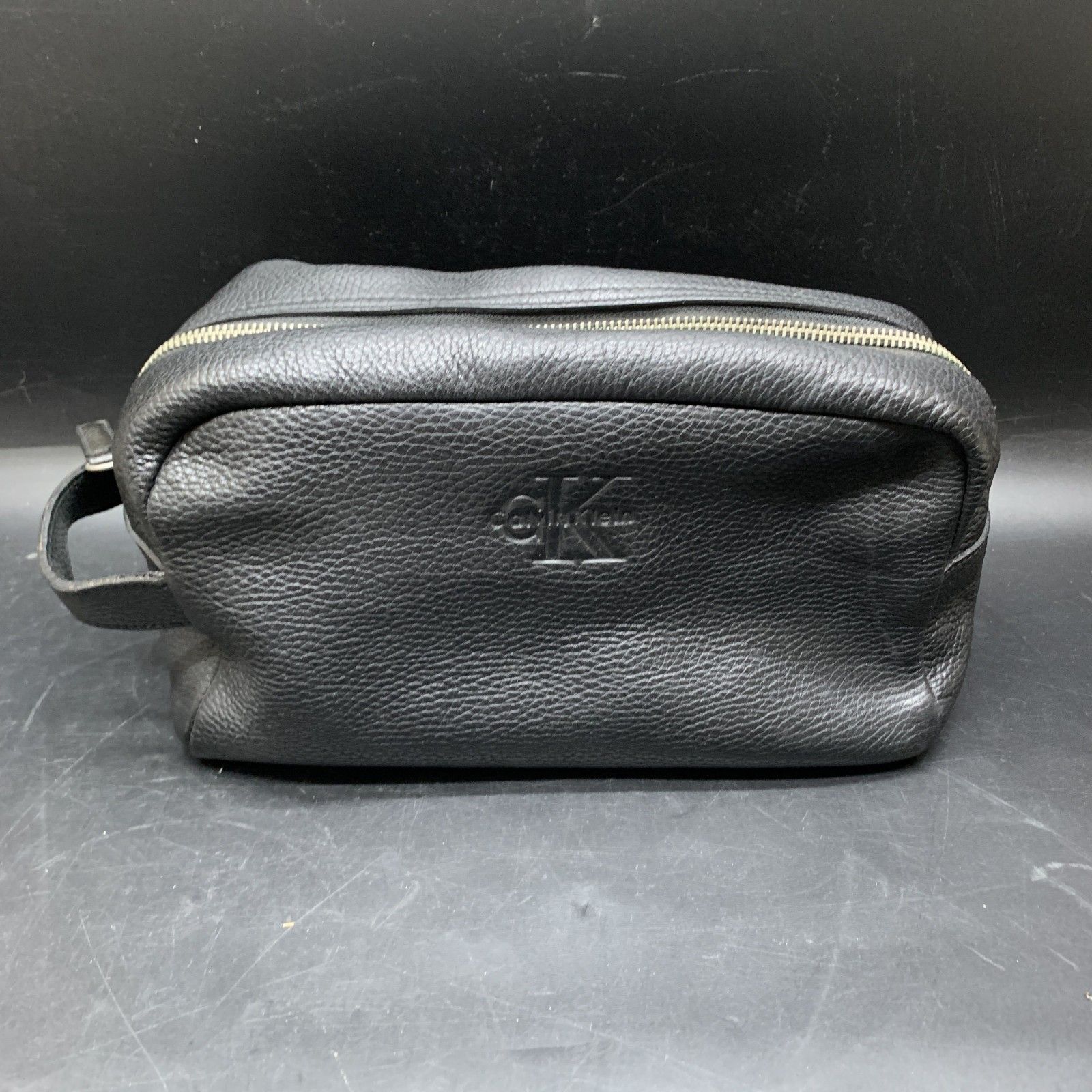 L353 Calvin Klein レザー クラッチバッグ ブラック セカンドバッグ 大型ポーチ 黒 メンズレディース カルバンクライン