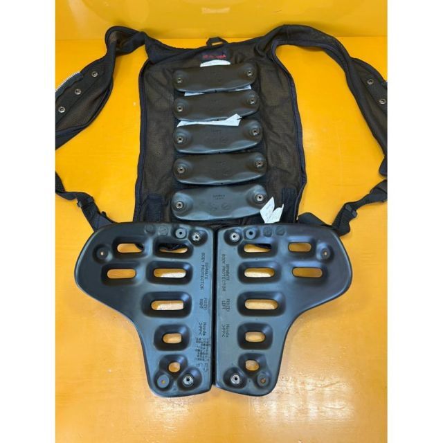 ボディプロテクター