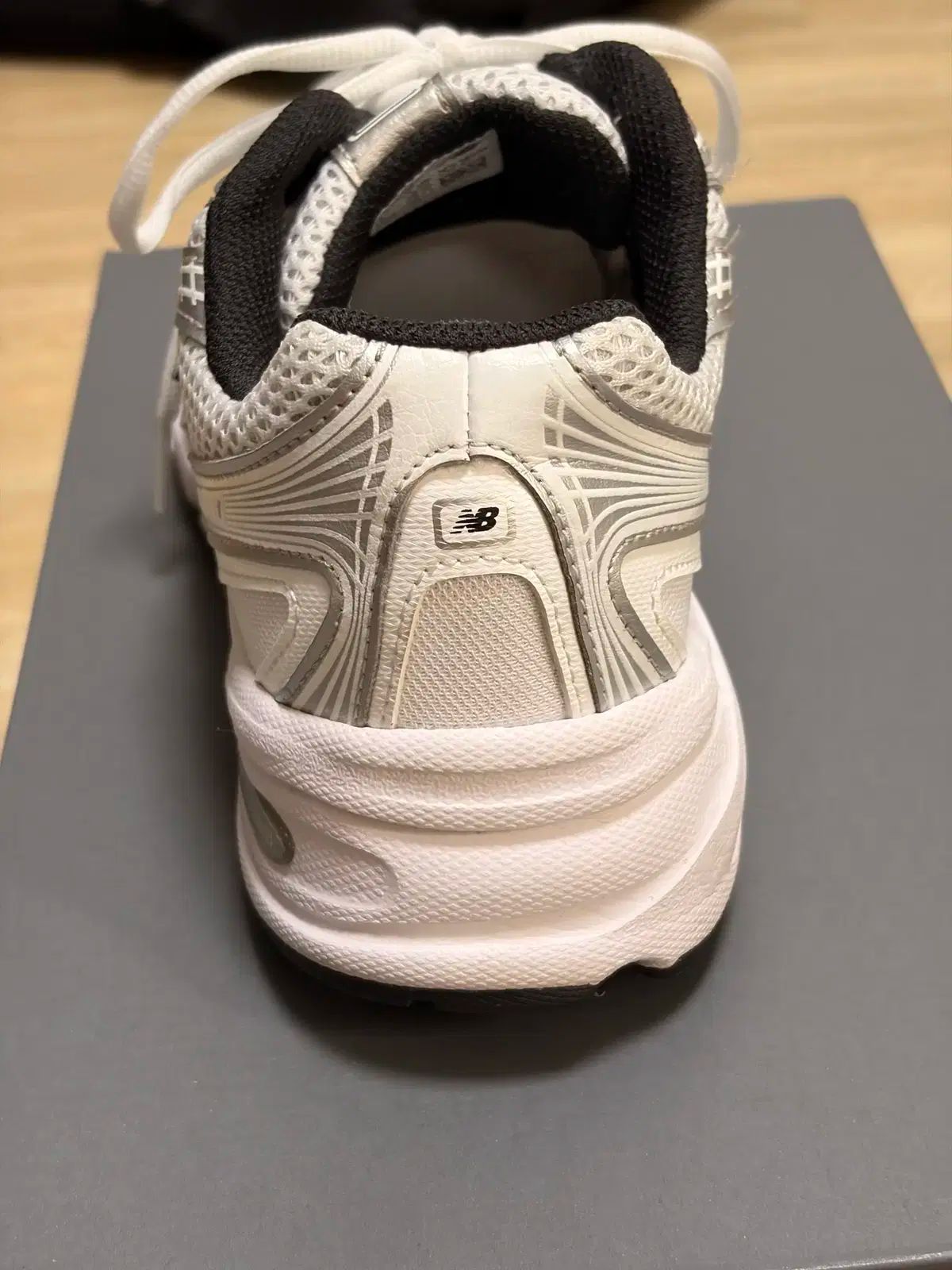 ニューバランス