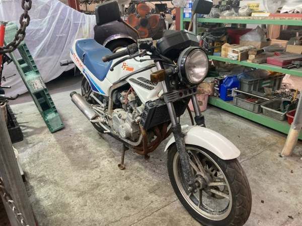 β241010-2 スズキ GF250 GJ71C (S60年式) 絶版！希少！ 燃料タンク