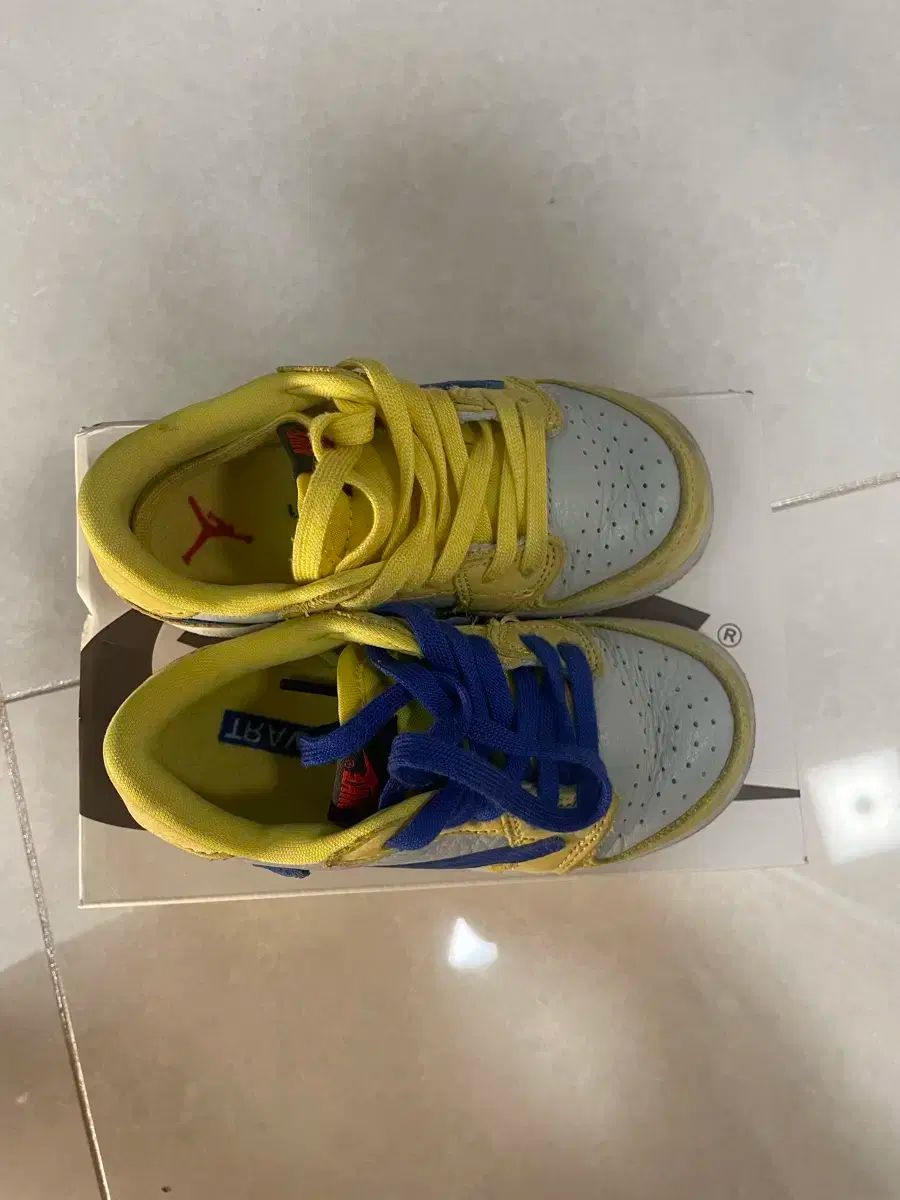 140 NIKE ナイキ ジョーダン 1 トレビ スコット カナリア 幼児