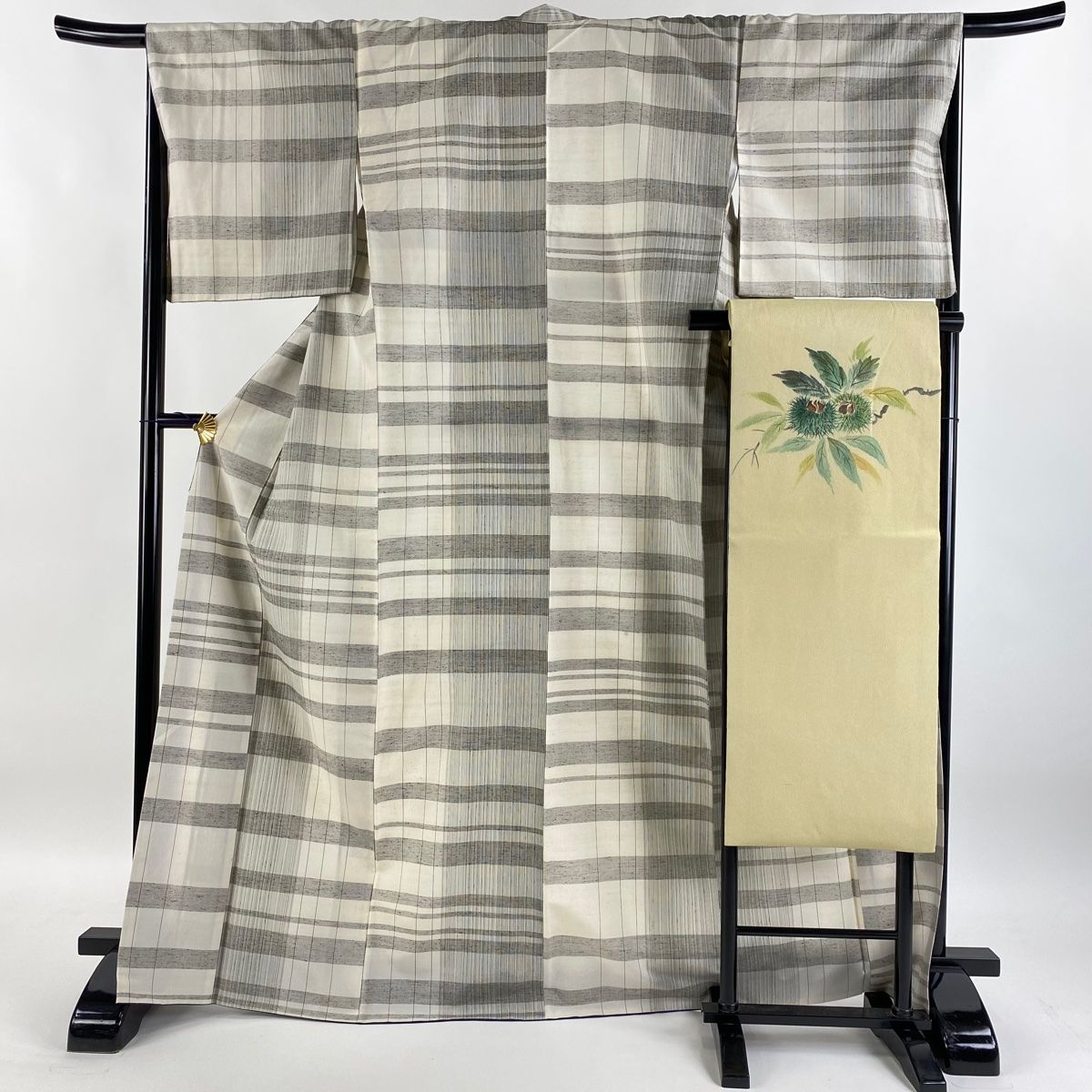 セール今日まで！　単衣　紬　やたら縞　裄67cm 正絹 セール今日まで！ 単衣 紬 やたら縞 裄67cm 正絹 中古】 紬 袷