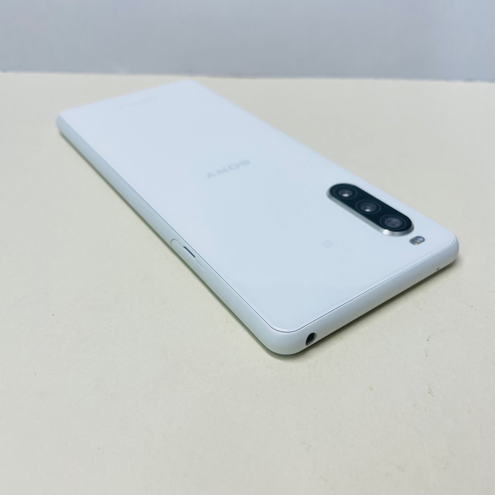 Xperia 10 II A001SO SIMフリー67318 - メルカリ