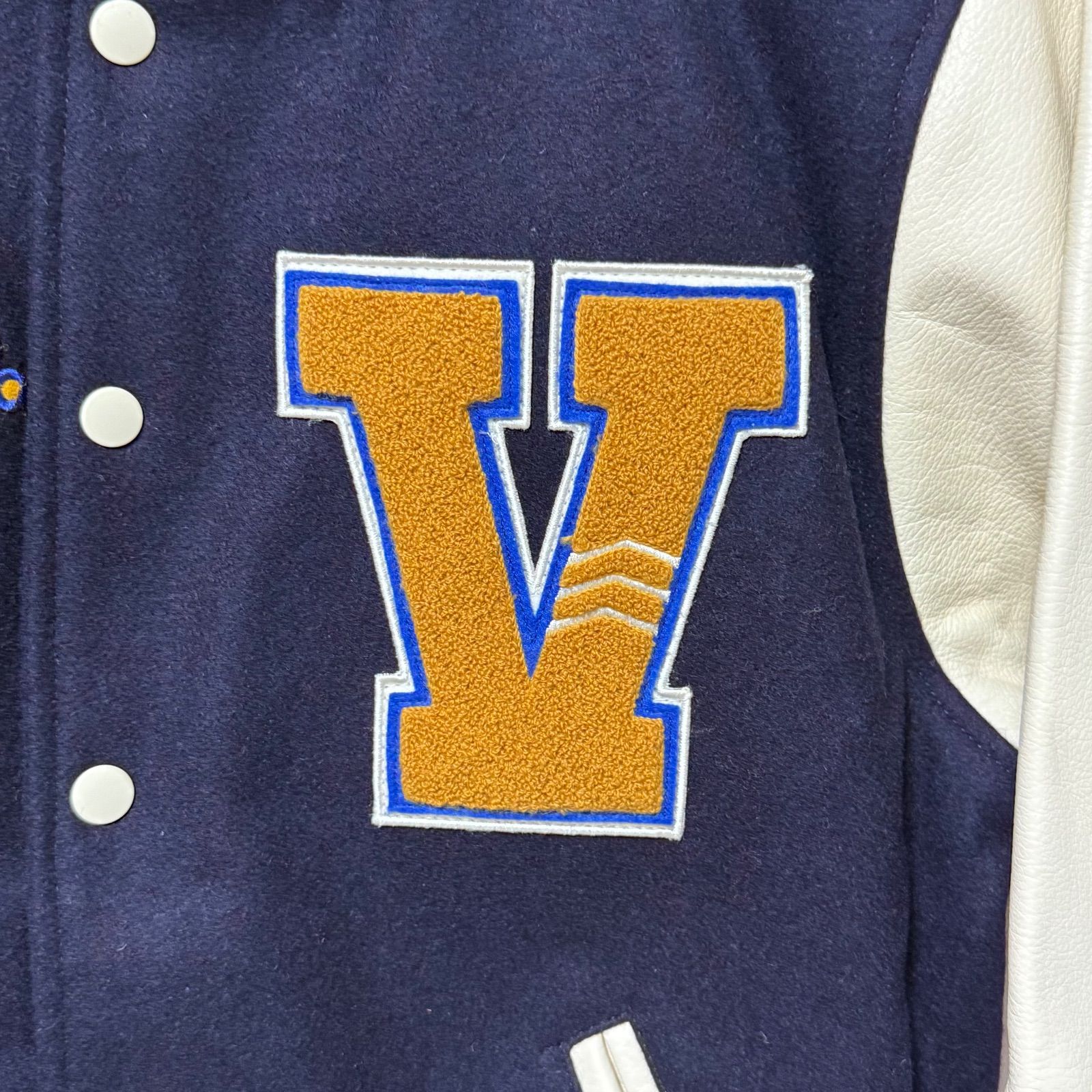 レア✨van jacket スタジャン　セミデコ　袖レザー　アーチロゴ　M 激レア】VAN JACKET セミデコ スタジャン 黄×白 袖レザー S - メルカリ