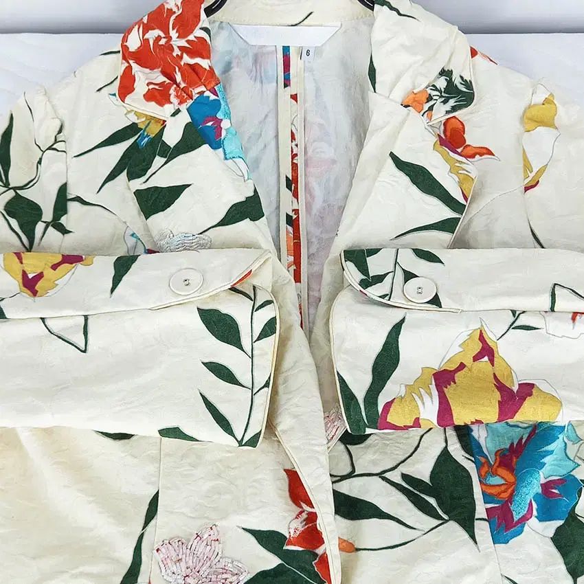 スリーブレス ジャケット