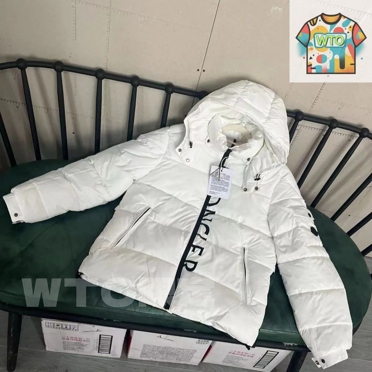 新品未使用】MONCLER （モンクレール）白 ダウンジャケット