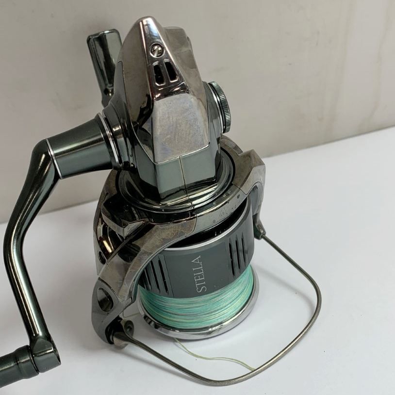SHIMANO シマノ 22ステラC5000XG スピニングリール キズ、打痕跡