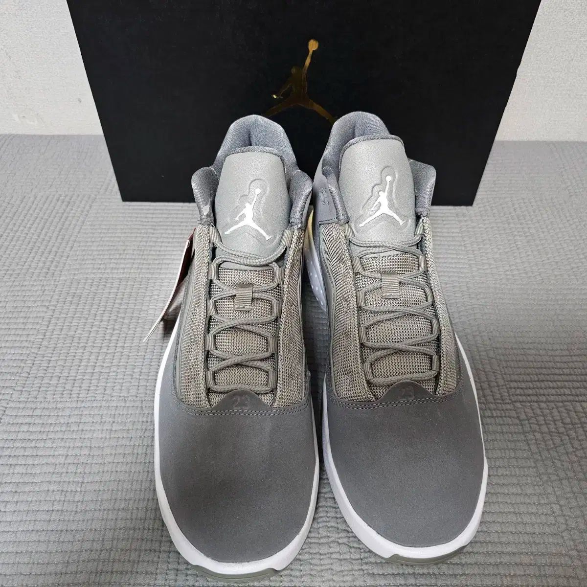 ナイキ ジョーダン マックス アウラ2 バスケシューズ スニーカー