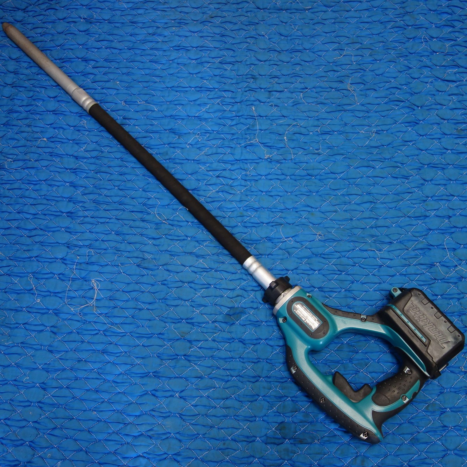 makita マキタ　コンクリートバイブレーター　VR350d 1本 VR350D 充電式コンクリートバイブレーター 18V マキタ | 道具屋