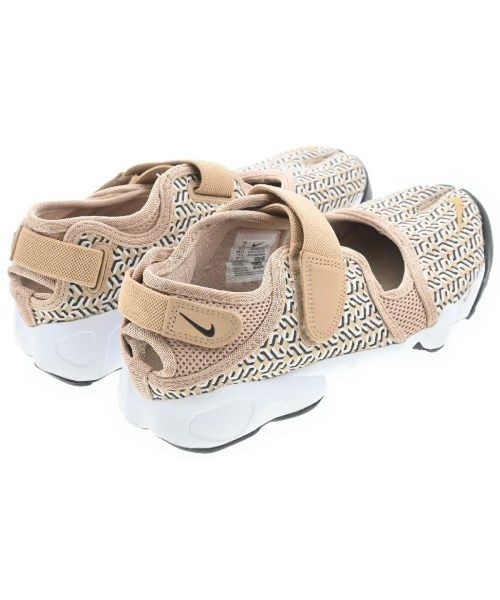 NIKE スニーカー