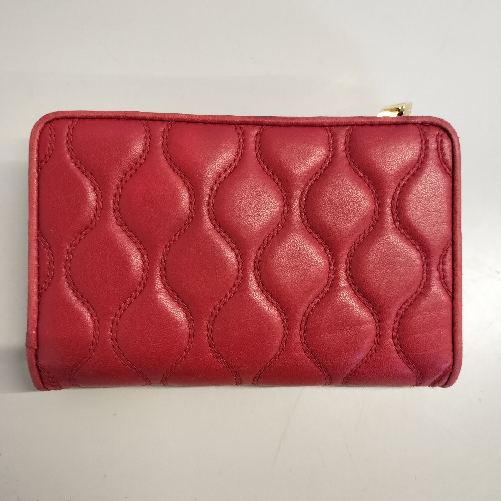 中古品】miumiu ミュウミュウ 三つ折り 財布 赤 レッド GI