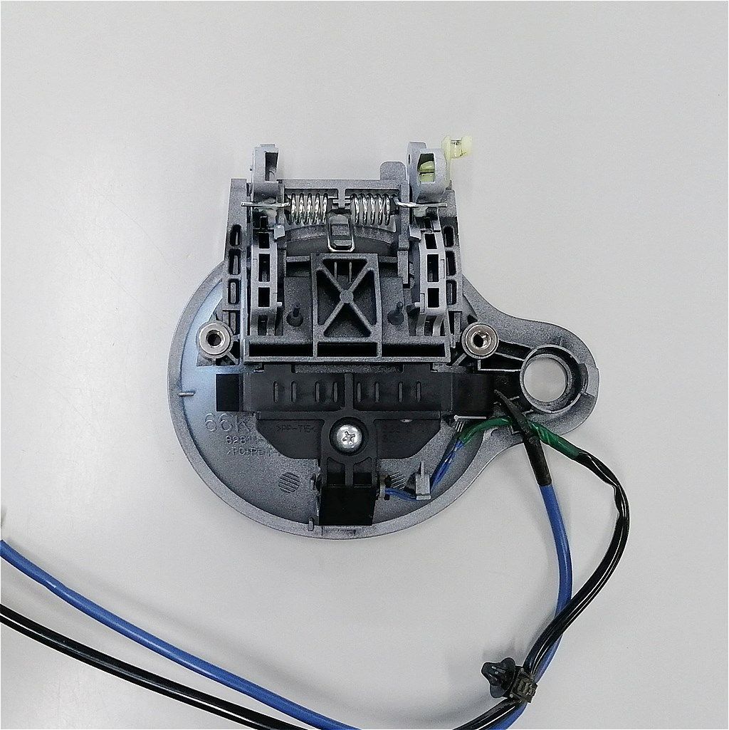 ズルズル スズキ セルボHG21S アウターハンドル ドアノブ 右前 シルバーZ2S