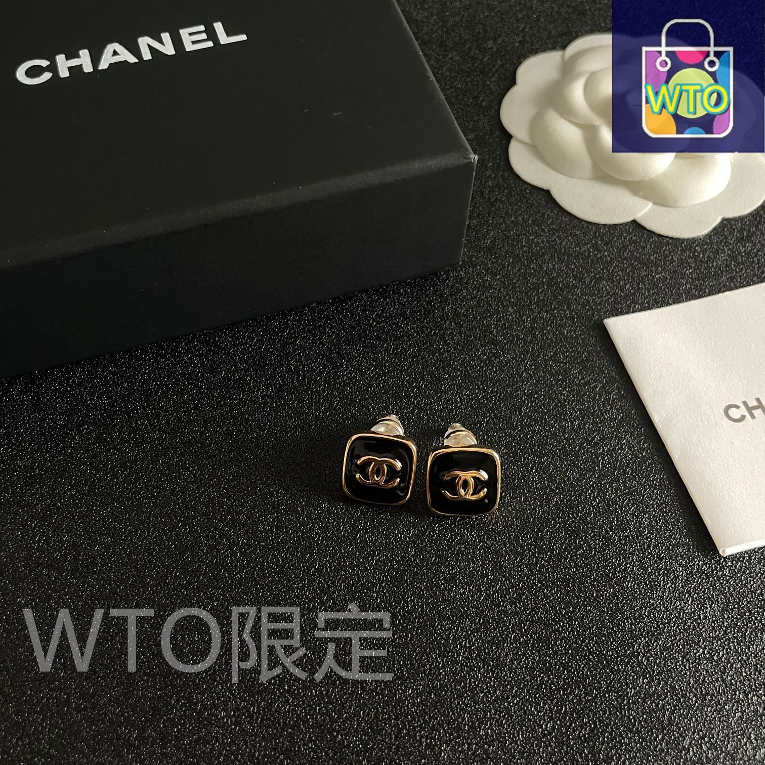 CHANEL ヴィンテージ　イヤリング CHANEL(シャネル) 70's coco mark rhinestone earrings ココ