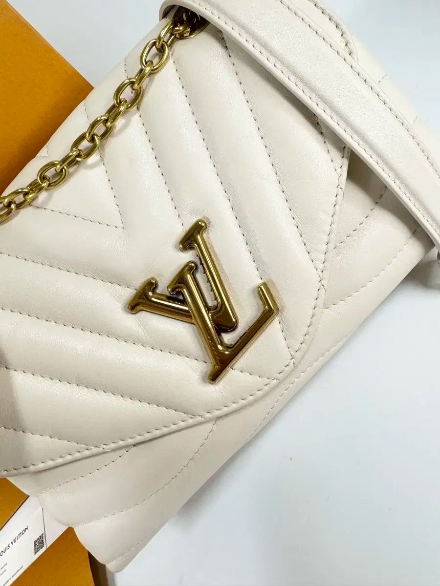 当日配送 Louis Vuitton ルイヴィトン ニューウェーブ MM チェーンバッグ バッグ