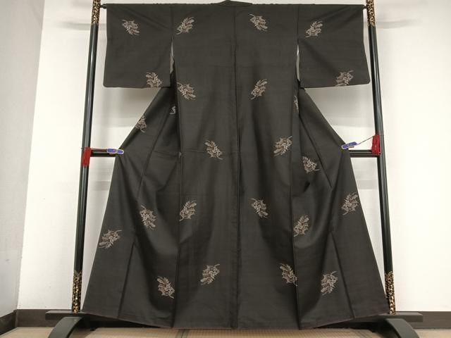 平和屋着物○本場大島紬 9マルキ 地空 風景蔦の葉文 正絹 逸品  