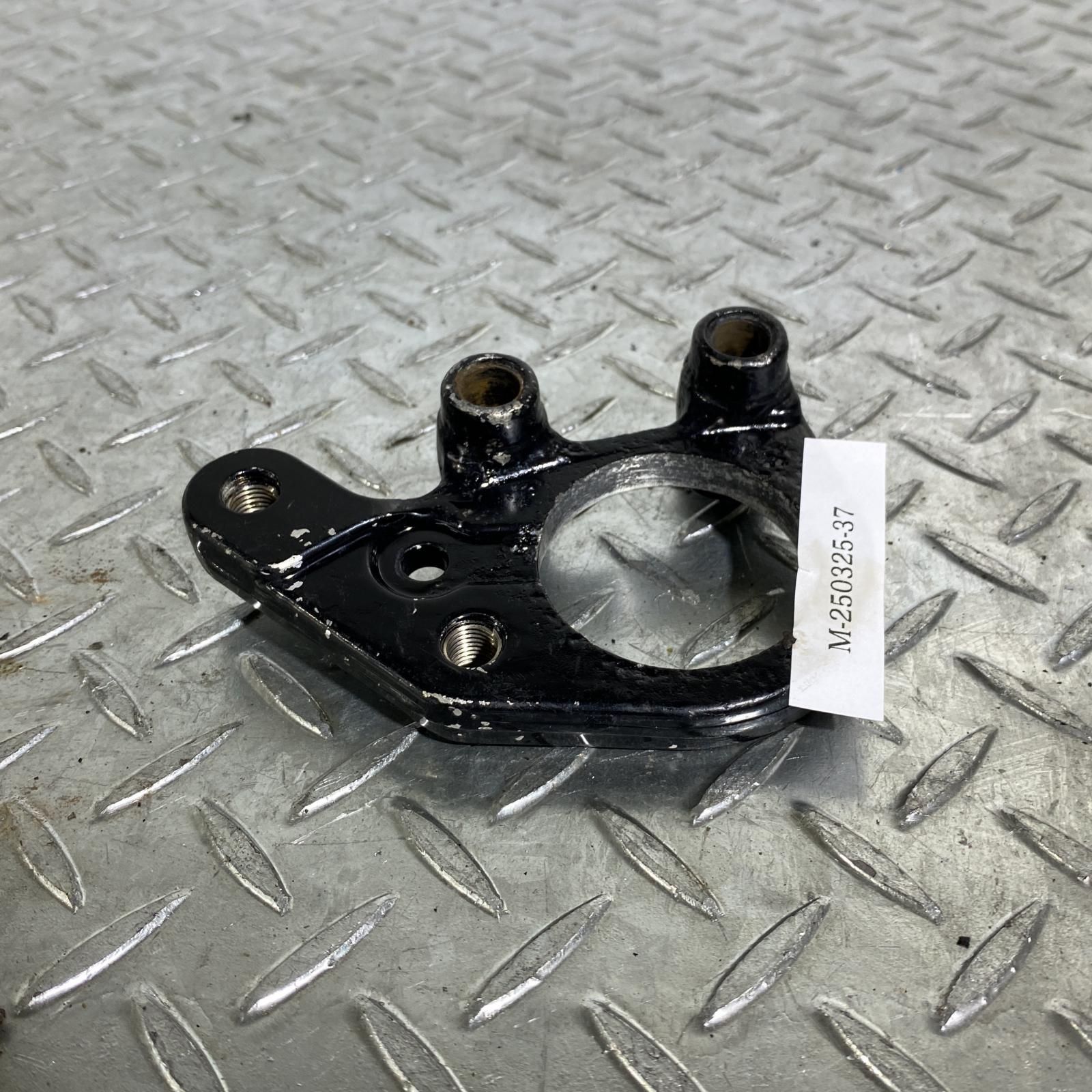 バイク KAWASAKI Z1 フロントキャリパーサポート 左 カワサキ
