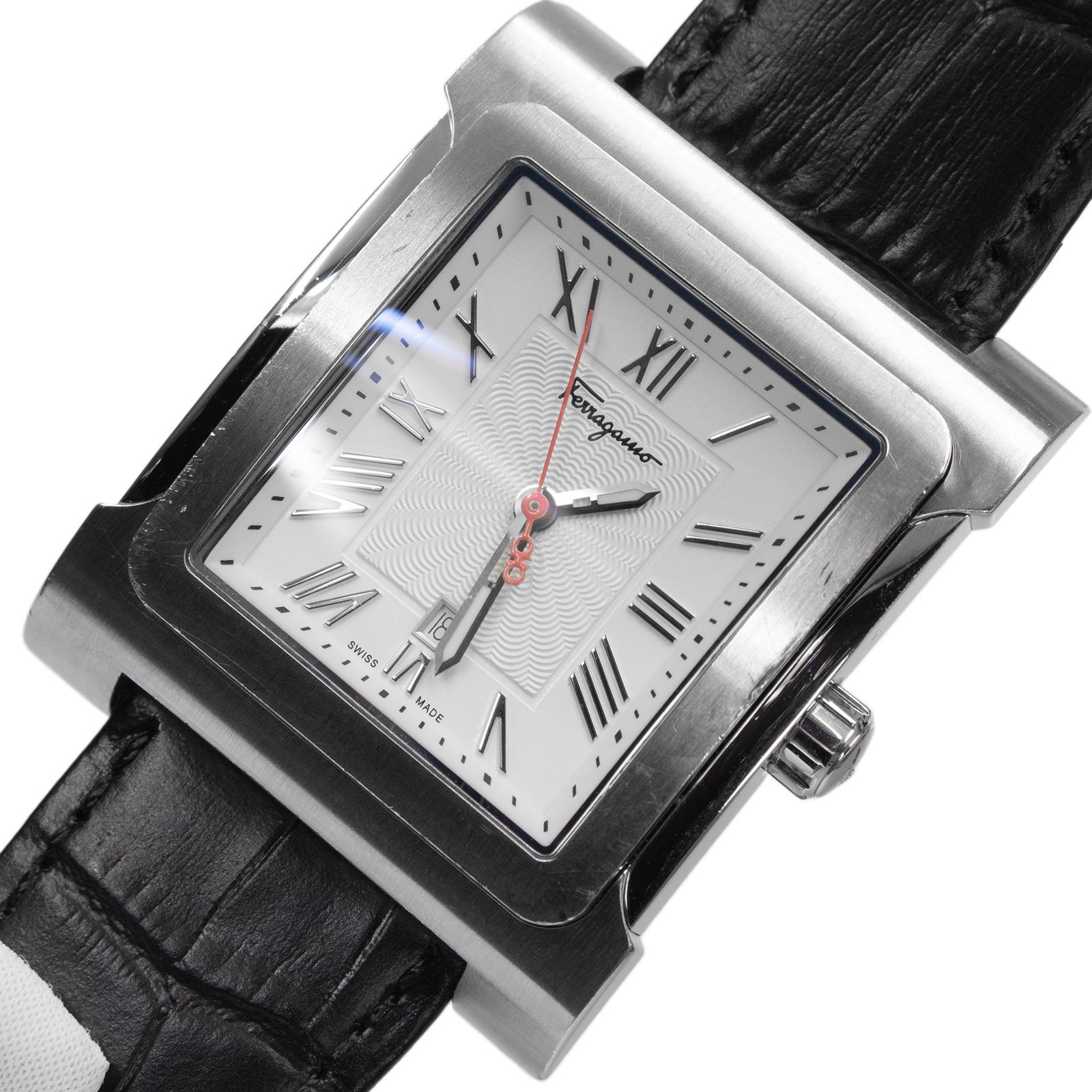 フェラガモ 腕時計 メンズ パラージオ 白 黒 珍しい 四角 ロゴ 本革