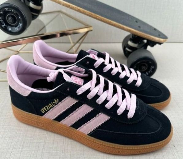 新品.adidas ハンドボール スペツィアル Handball Spezial レディース スニーカー Core Black/Clear Pink/Gum