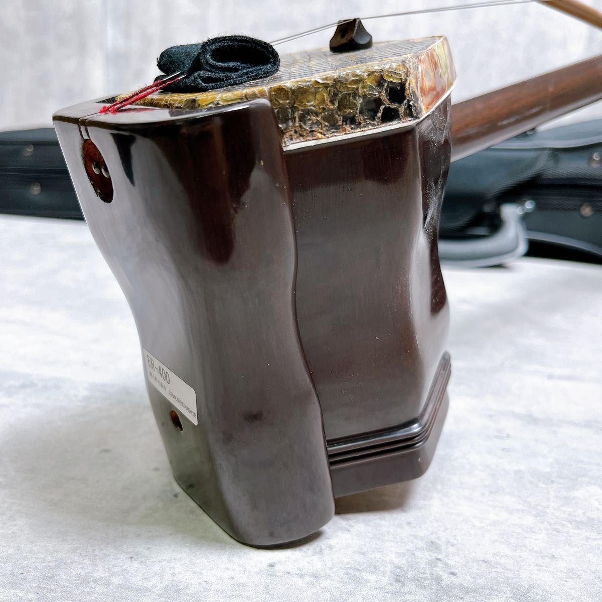 二胡　彩雲　蛇皮　ER-400　琴弦　セミハードケース付　弦楽器 二胡 彩雲 蛇皮 ER-400 琴弦 セミハードケース付 弦楽器 楽器一覧