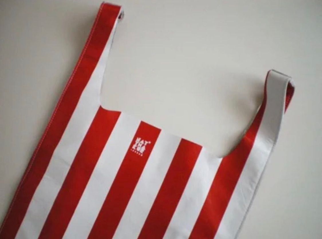 natthakur 革でできたショッパーバッグ ストライプ ブルー レザーショッパー ロンドン作家