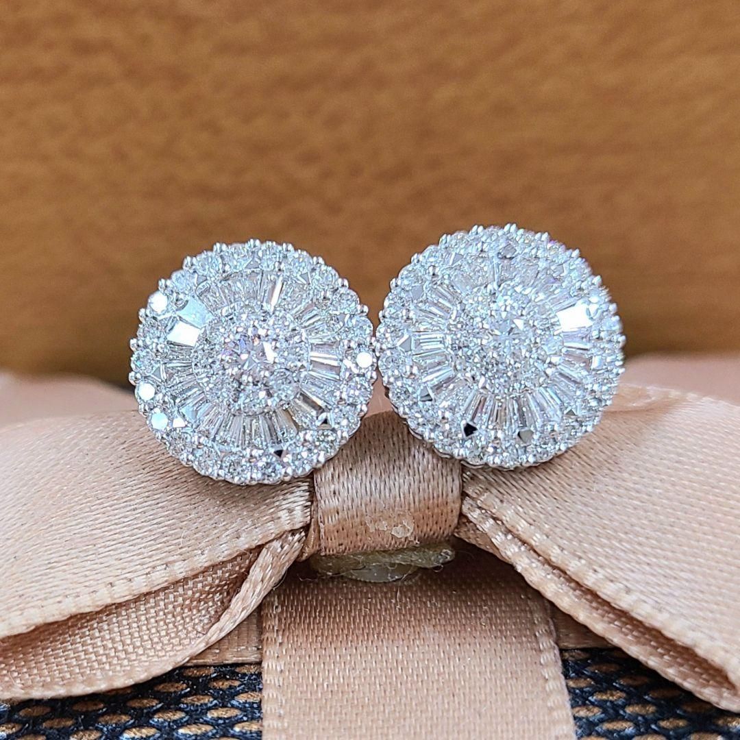 燦然！ 煌めく花火！1ct バケットダイヤモンド K18 wg フラワー ピアス-