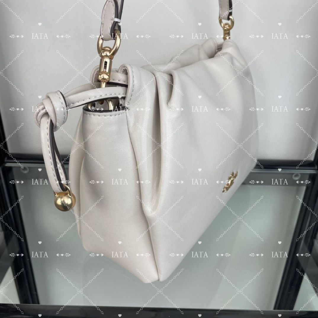 【美品】COACHコーチショルダーバッグファーイエーCT 763ホワイト COACHコーチショルダーバッグファーイエーCT 763ホワイト