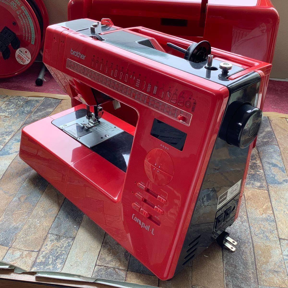 brother ブラザー Compal-L ZZ3-B840 家庭用ミシン レッド 通電確認