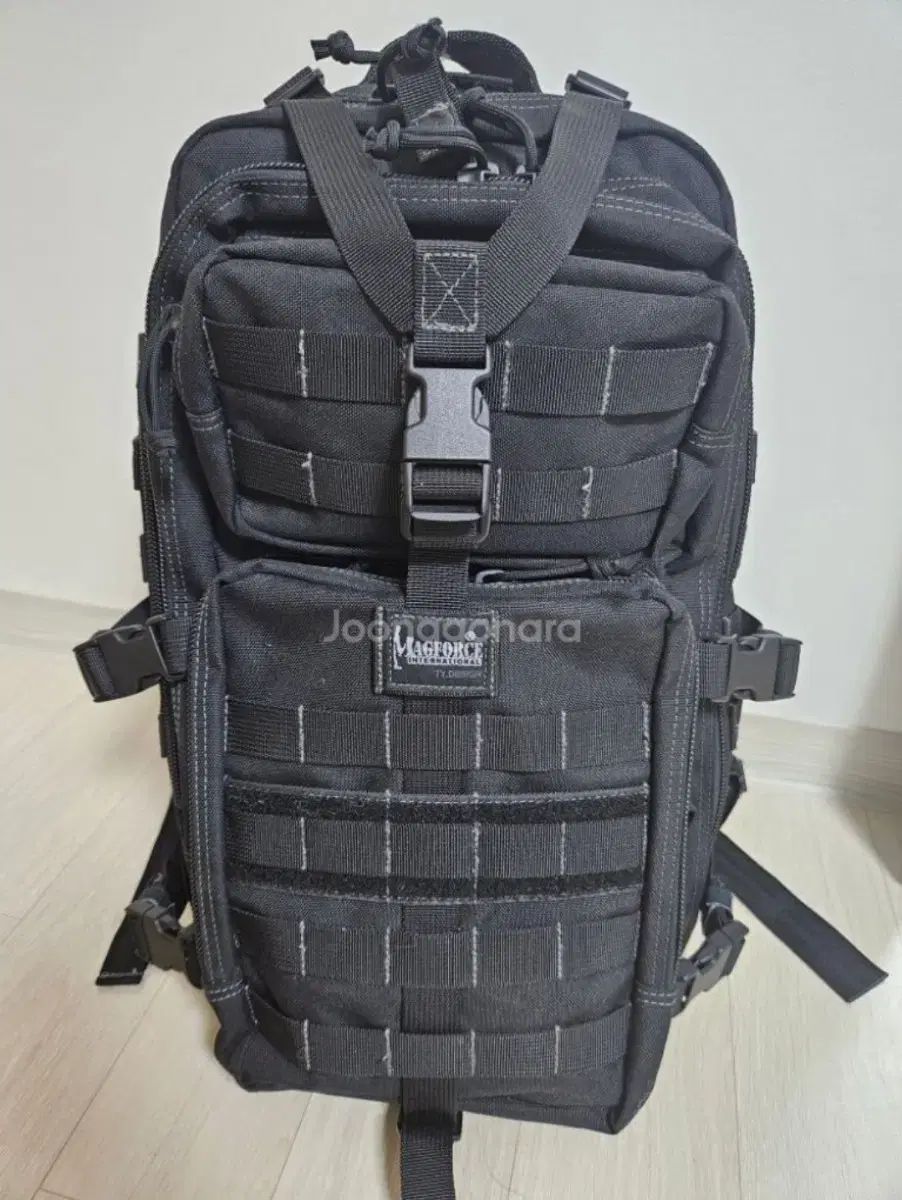 【雷市場（ポンジャン）商品韓国直送】 MAGFORCE(マグフォース) スーパーファルコン ブラック