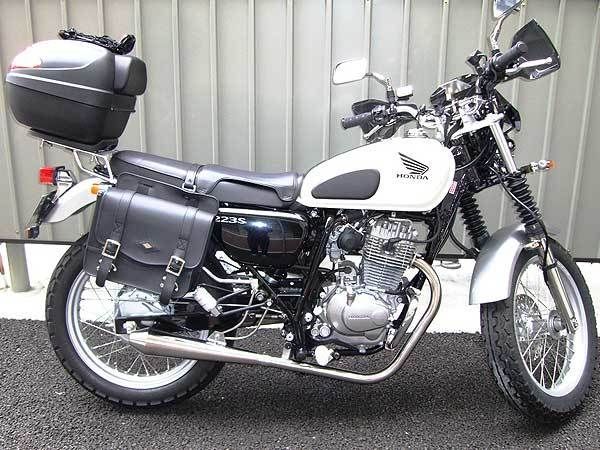 CB223専用新品未使用ビュティーメガホンマフラーの出品です 