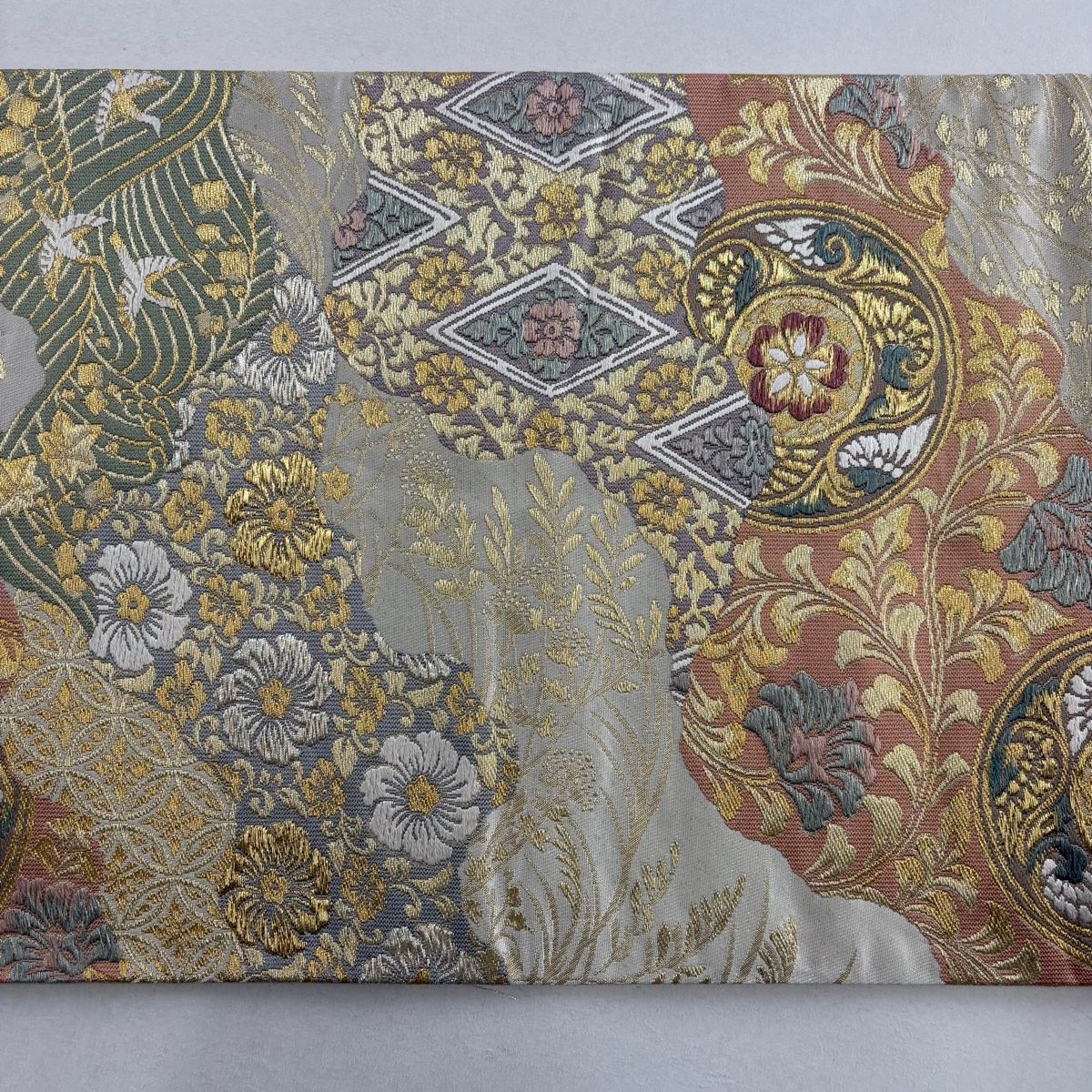 袋帯 美品 秀品 草花道長文 七宝 唐織 箔 ベージュ 六通 正絹