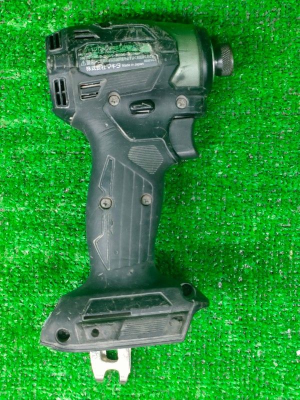  全国一律 マキタ 18 V 充電式インパクトドライバ 黒 本体のみ 内部オーバーホール済み インパクトドライバー ドライバー