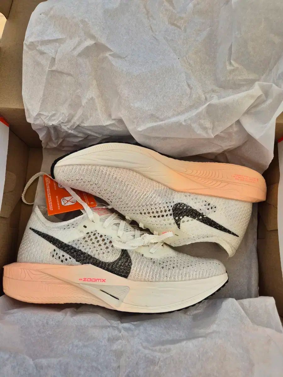 NIKE ナイキ ヴェイパーフライ 3 NEXT % 240