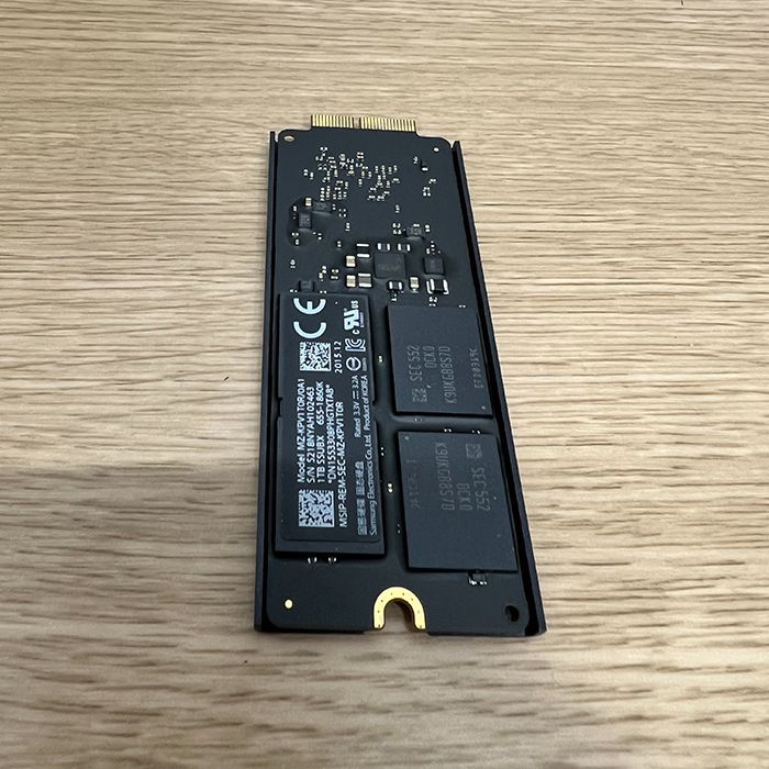 APPLE純正 SAMSUNG製 SSD 1TB MZ-KPV1TOS/OA4 - ライフスタイル - メルカリ