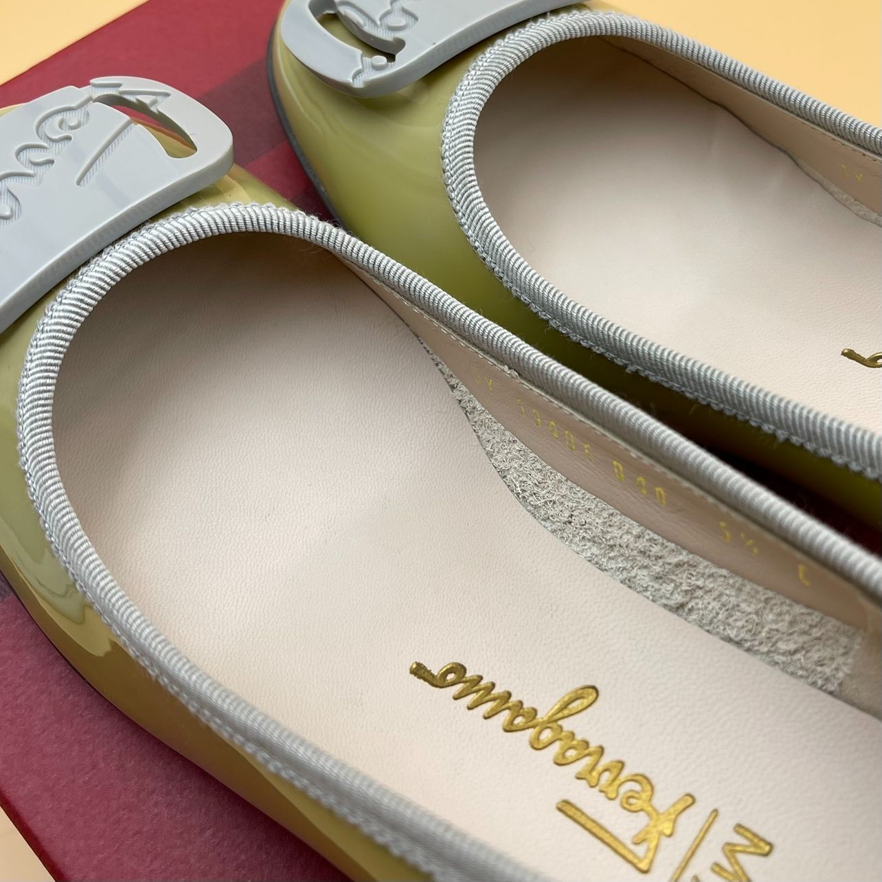 Salvatore Ferragamo フラット エナメル パンプス/サルヴァトーレ マイ