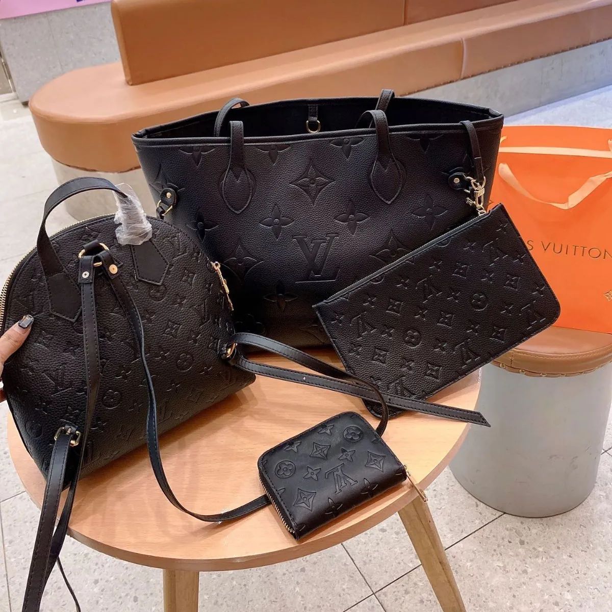 美品 LOUIS VUITTON ルイヴィトン ショルダーバッグ ハンドバッグ 財布 トートバッグ ランドセル - メルカリ