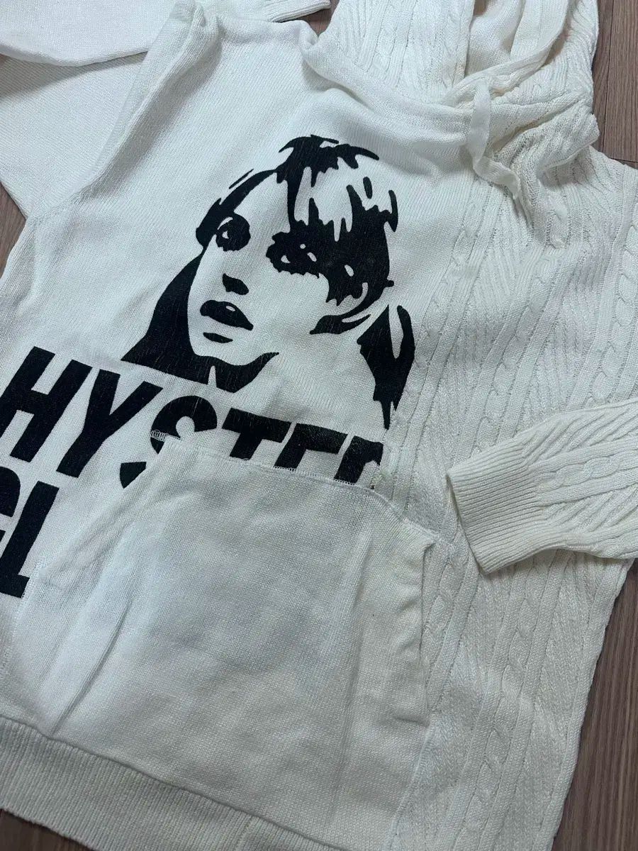 フード付きTシャツ