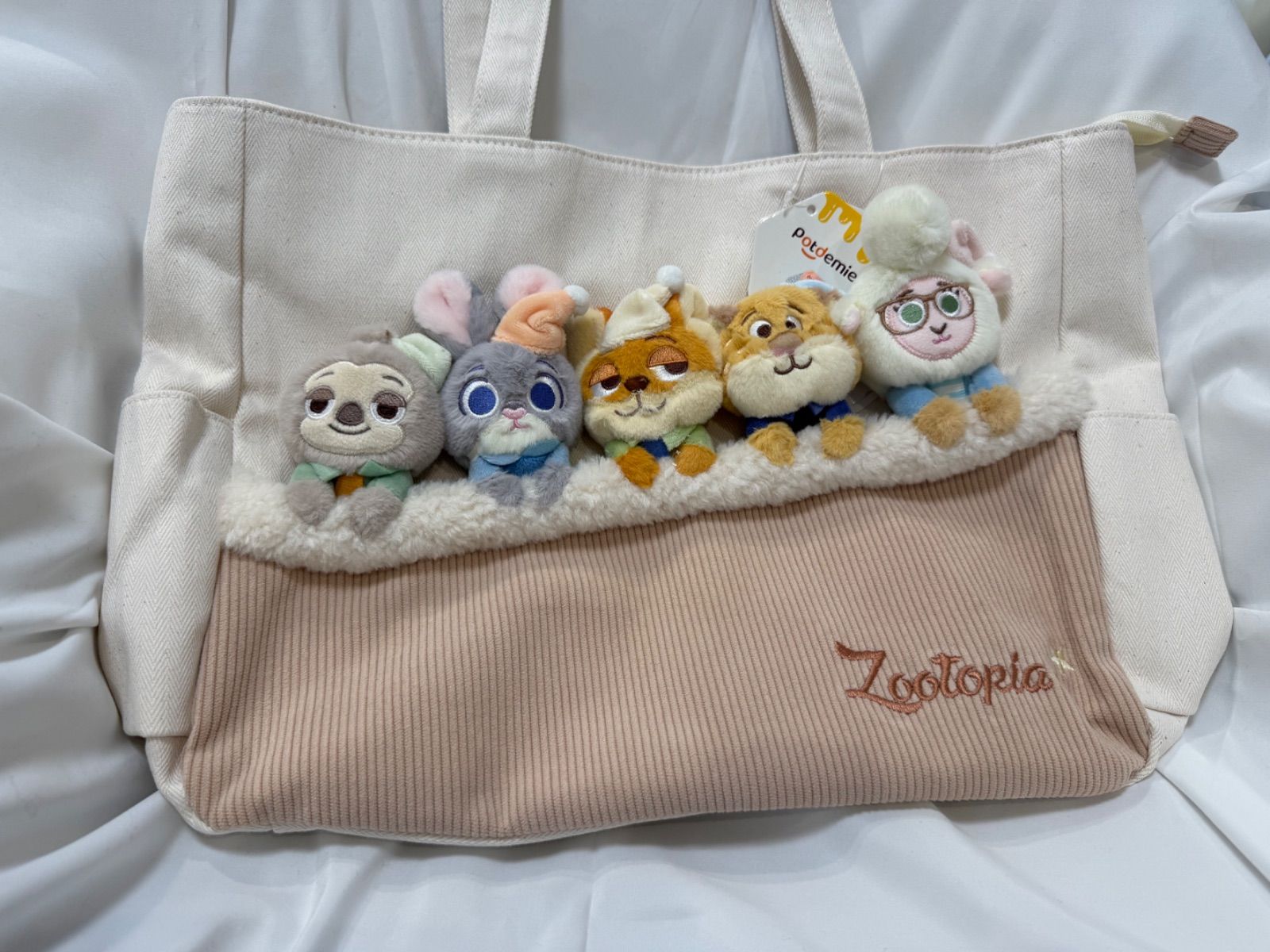 新品未使用タグ付き】ディズニー公式ライセンス 海外限定