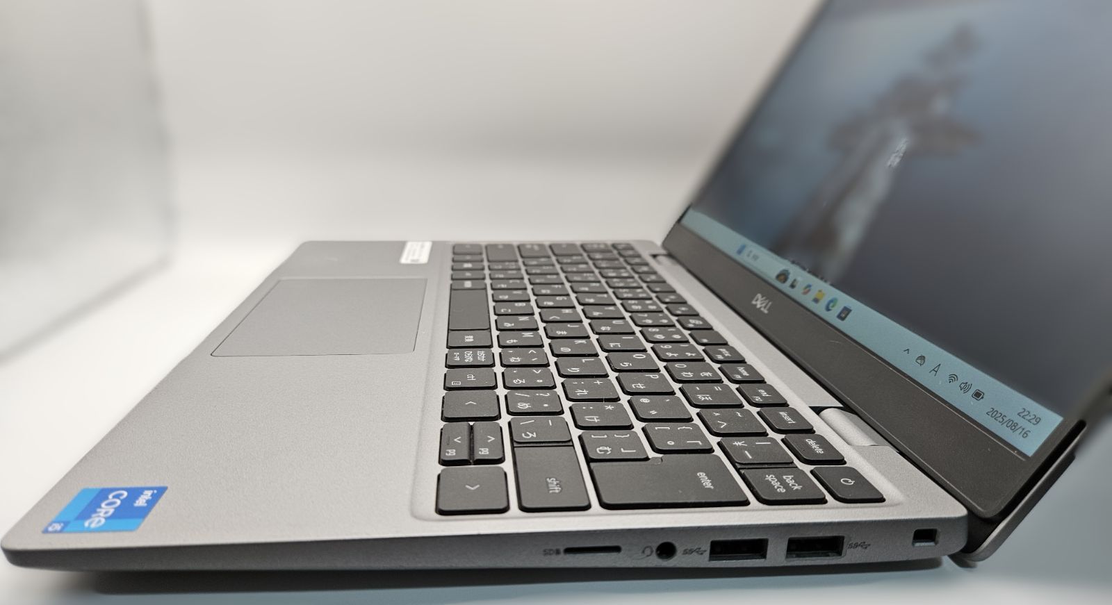 Latitude3320 第11世代Corei5 8GB 256GB FHD DELL Latitude 3320 第11