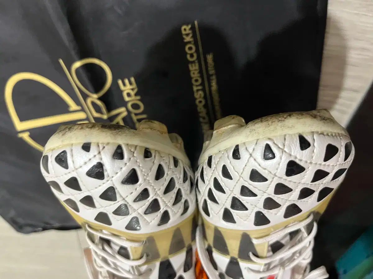 アディダス ニトロチャージ