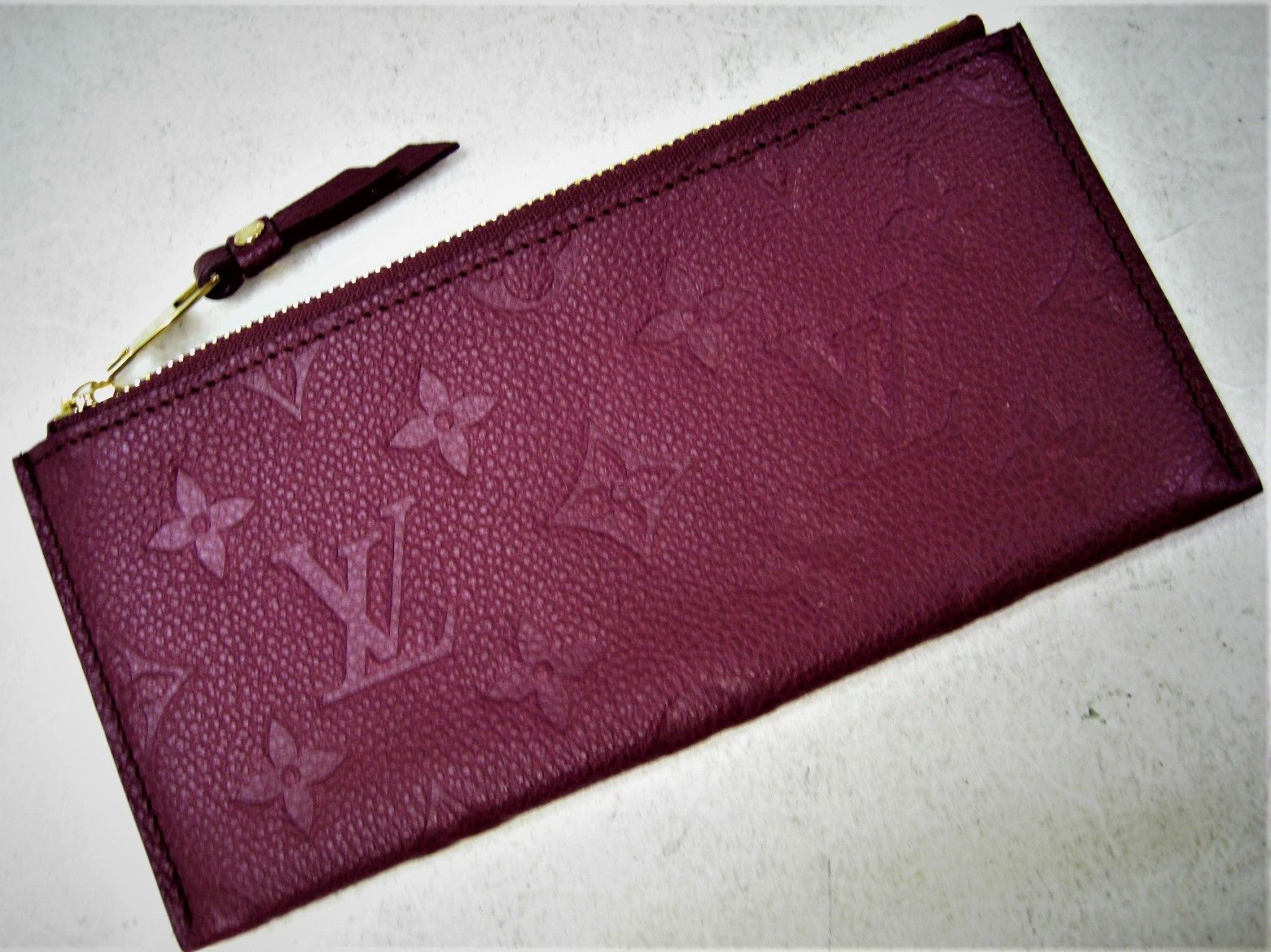 11/15まで】genetvivien/AIMER美品 くり抜く