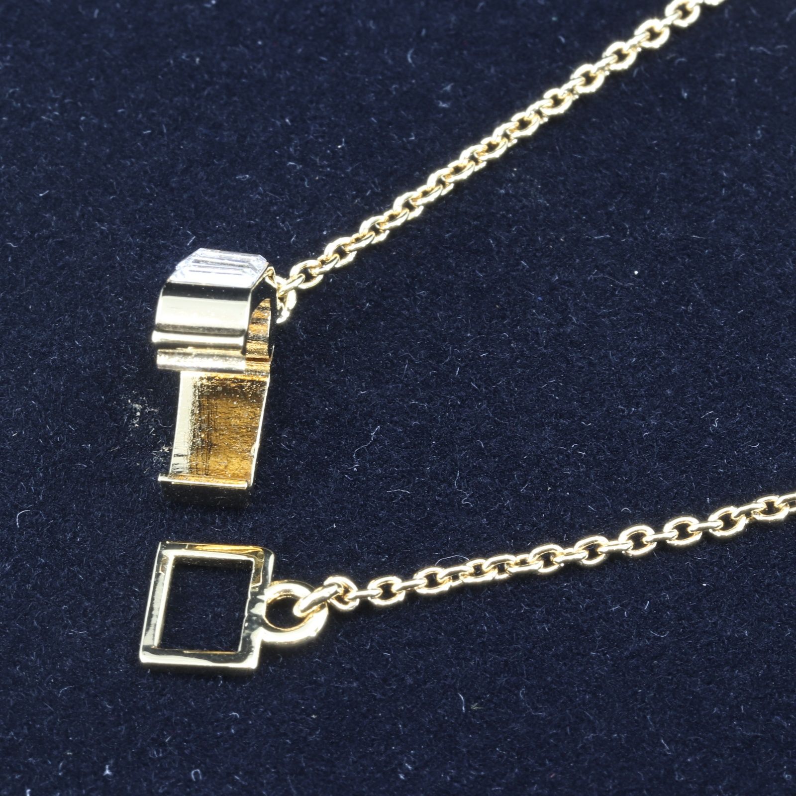 ITEH45KF4NZA 美品 MIU MIU ミュウミュウ ロゴモチーフ ラインストーン 