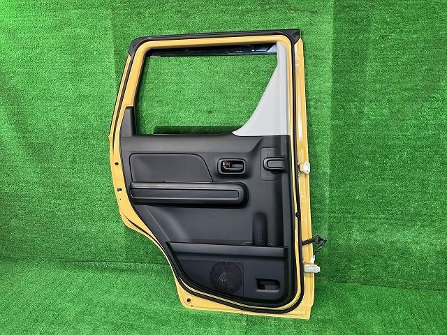 ワゴンR MH95S 右リアドア ハイブリッドFX 4WD セントラル M261 68003  