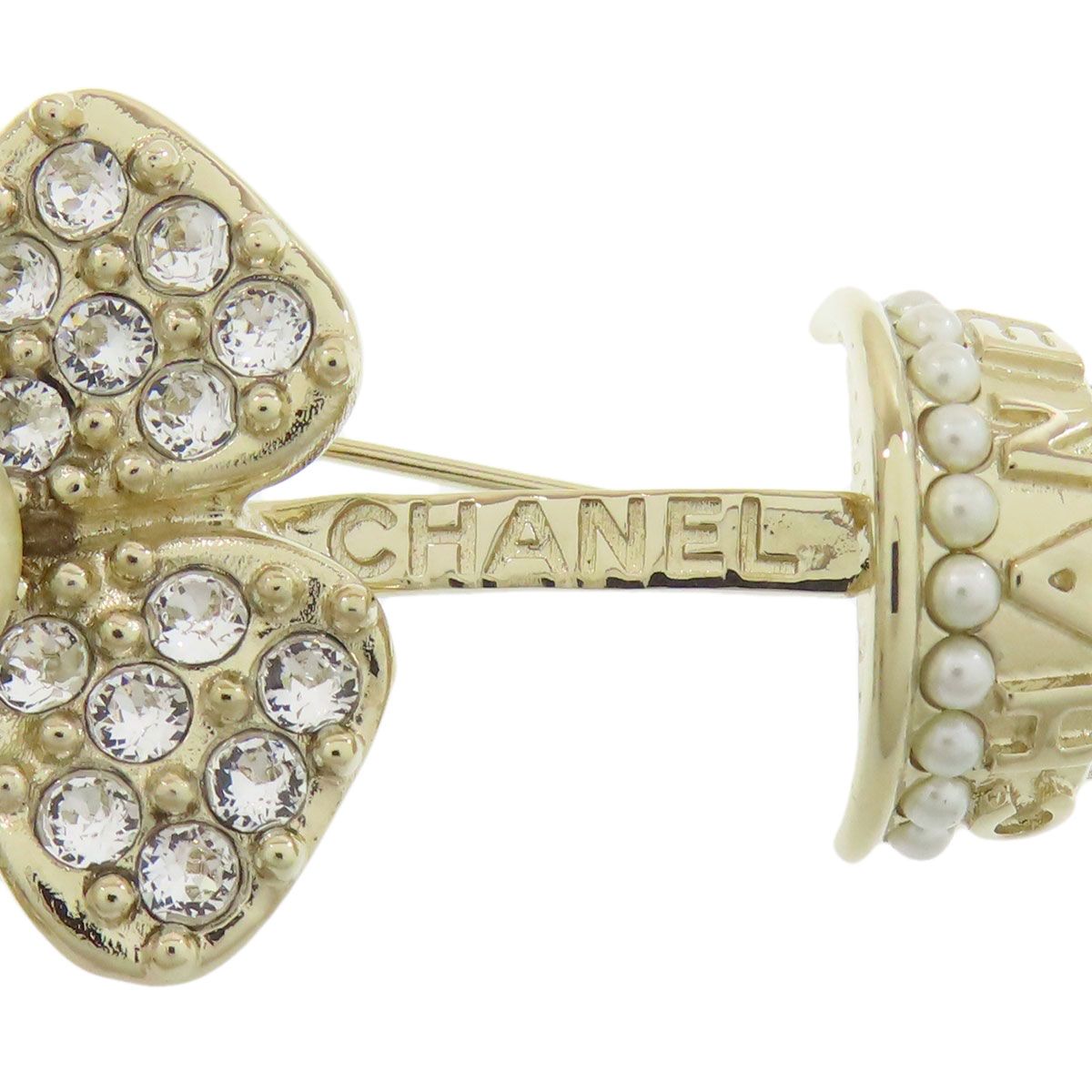CHANEL フラワーブローチ 多色 今日特価】CHANEL シャネル 22 年 ハーフパール フラワー