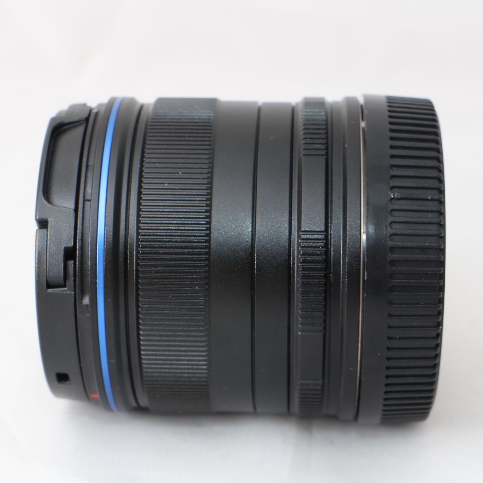 軽量モデル　LAOWA 単焦点 広角レンズ 7.5 F/2 LAOWA 7.5mm F2 MFT | 製品情報 | LAOWA