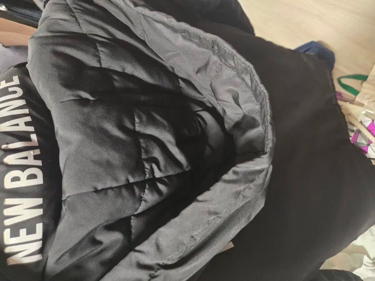 ニューバランス ブラック ダウン アウター