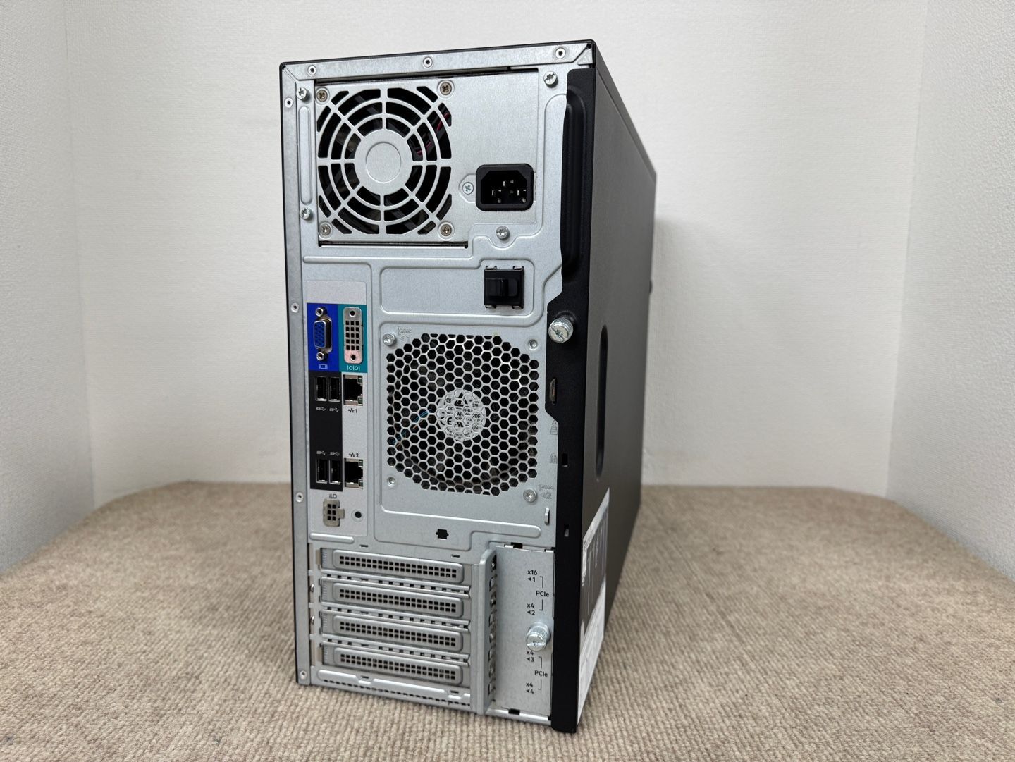 HPE ProLiant ML30 Gen10 Xeon E-2224 4Core 3.40GHz 16GB 3x 1TB S100i SR SV242