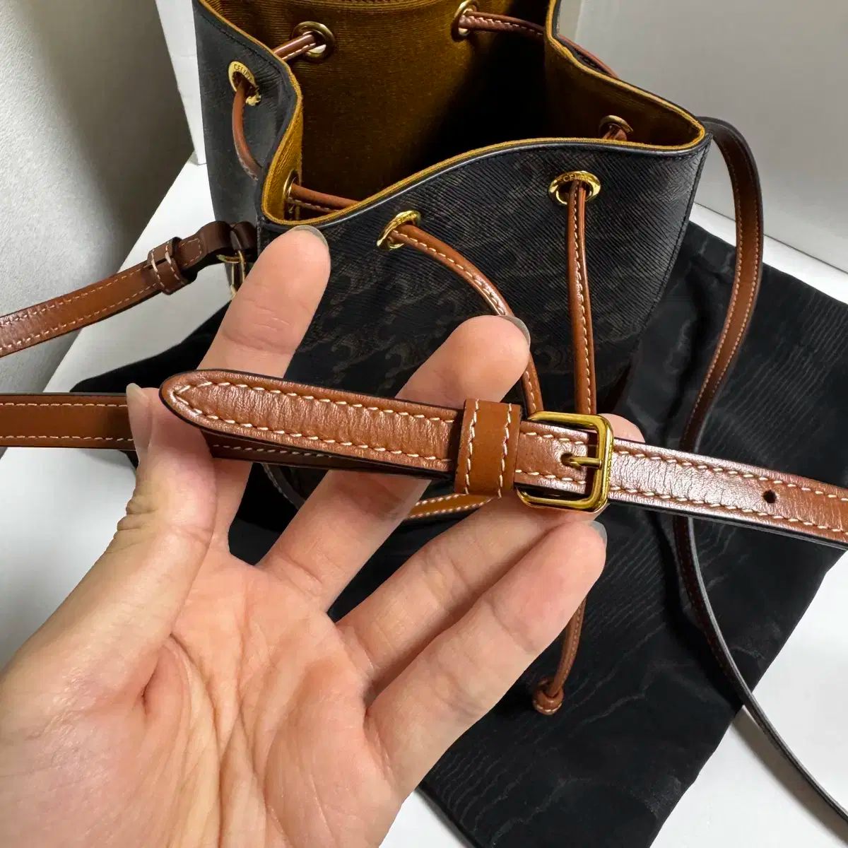 バケットバッグ