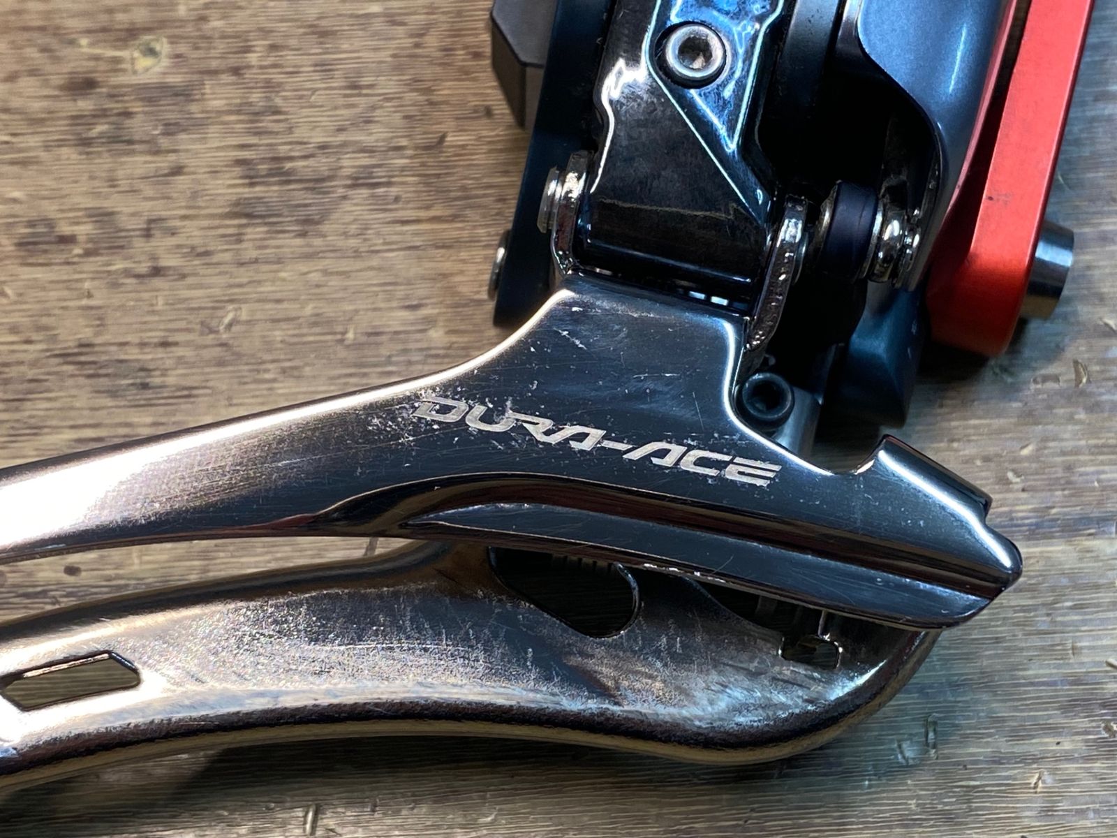 JD214 シマノ SHIMANO デュラエース DURA-ACE Di2 FD-9070 フロント