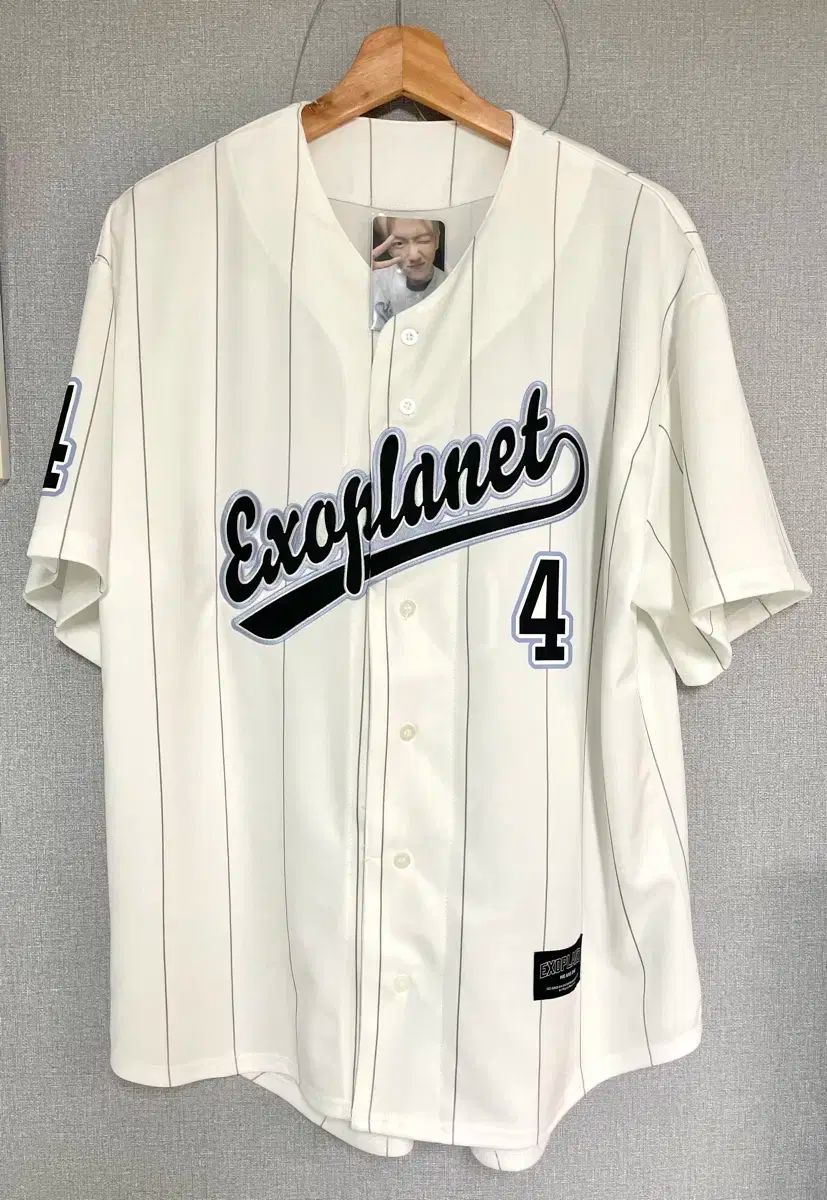 【雷市場（ポンジャン）商品韓国直送】EXO(エクソ) Cream Soda ベクヒョン(BAEKHYUN) ユニフォーム 出品